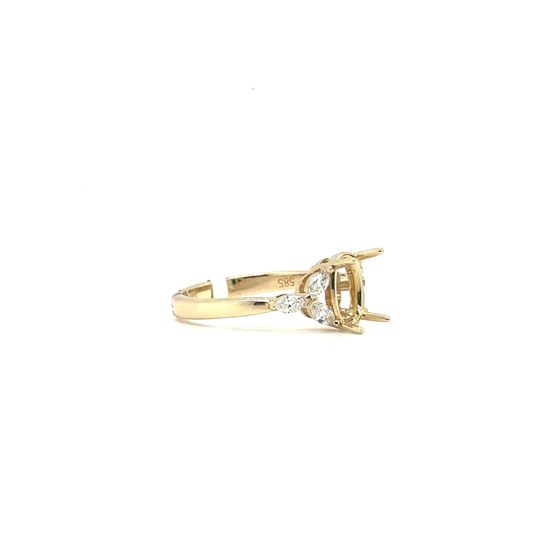Yellow Gold Diamond Semi-Mount Engagement Ring for Oval Stone