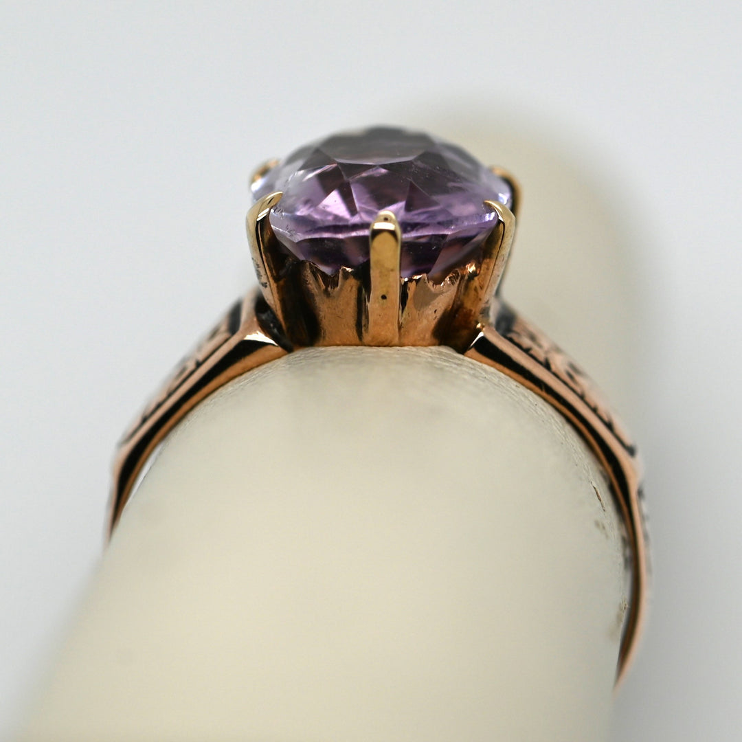 Vintage Yellow Gold Oval Amethyst Prong Set Ring