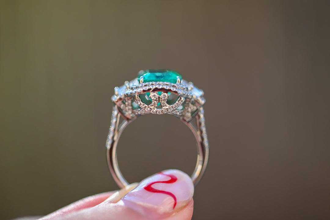 Emerald & Diamond Halo Ring