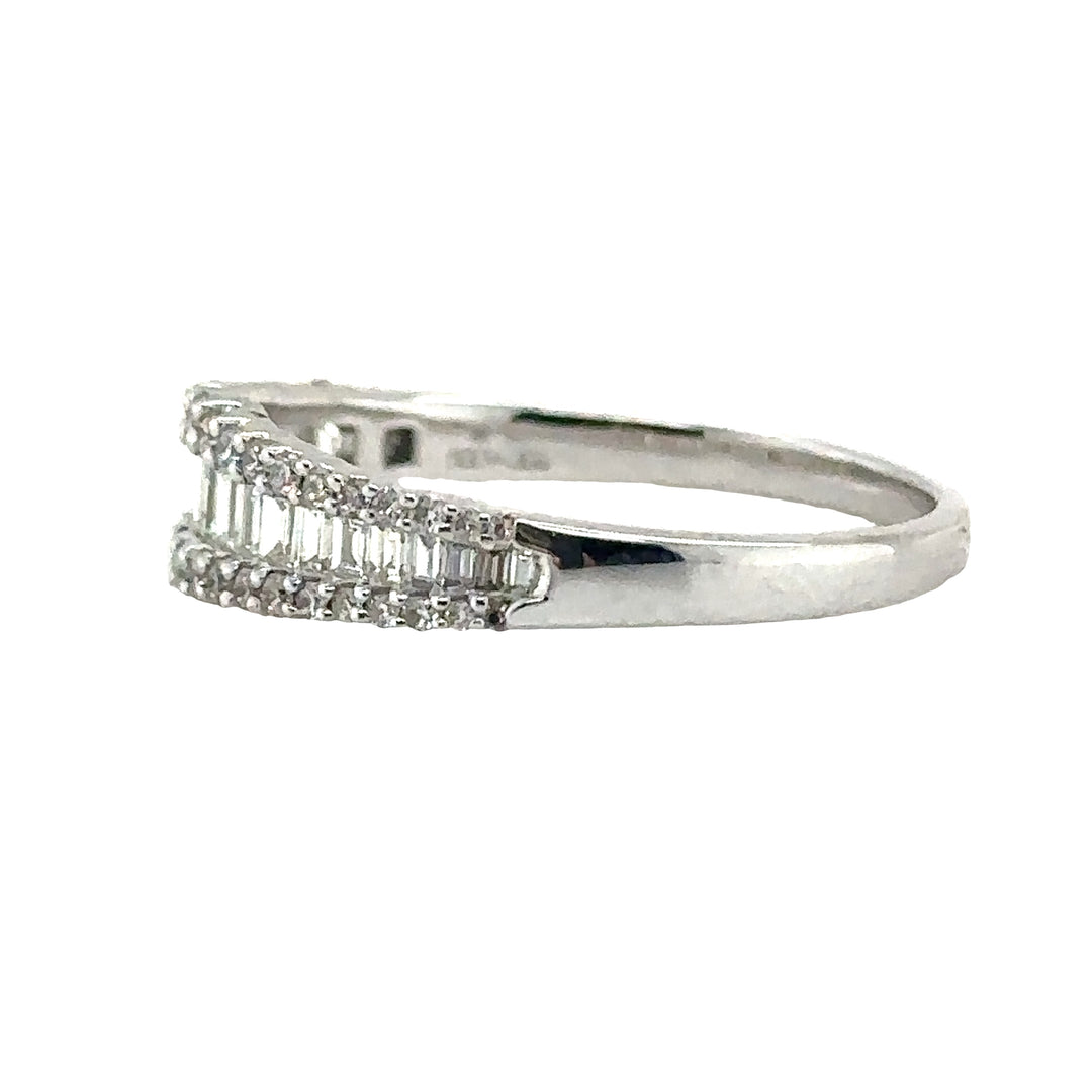 White Gold Diamond Graduated Anniversary Band