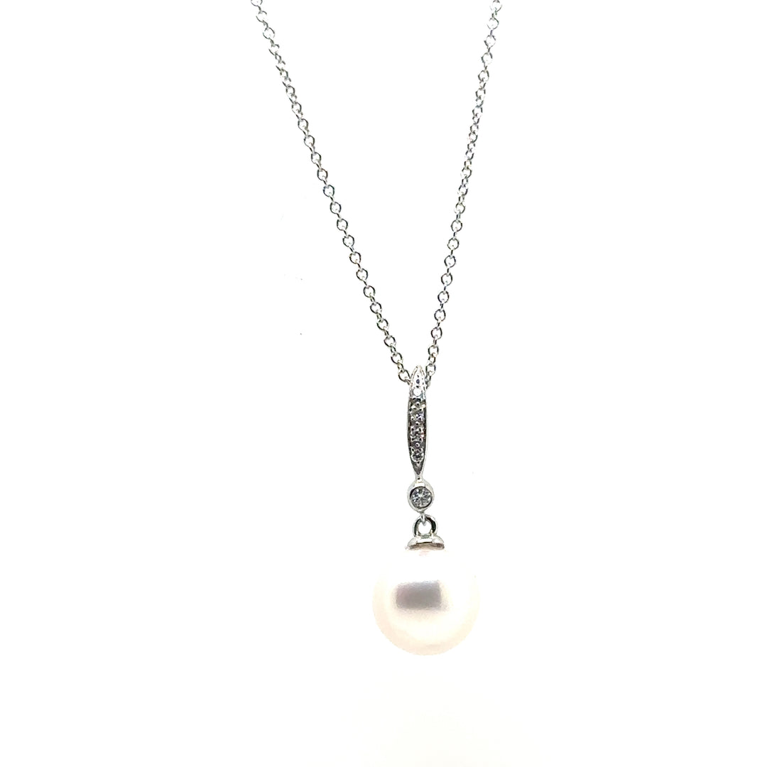 Pearl & Diamond White Gold Pendant