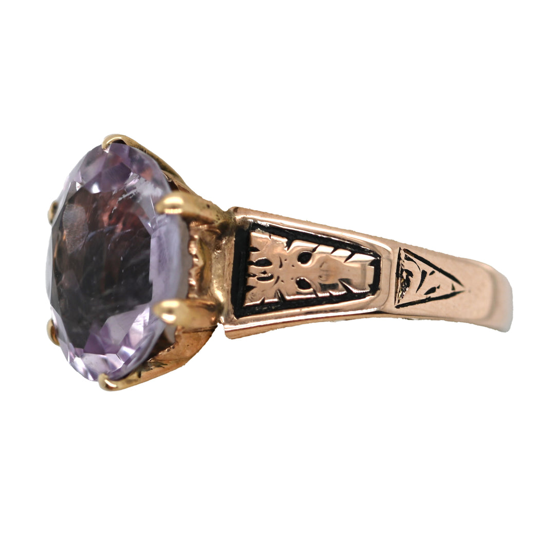 Vintage Yellow Gold Oval Amethyst Prong Set Ring