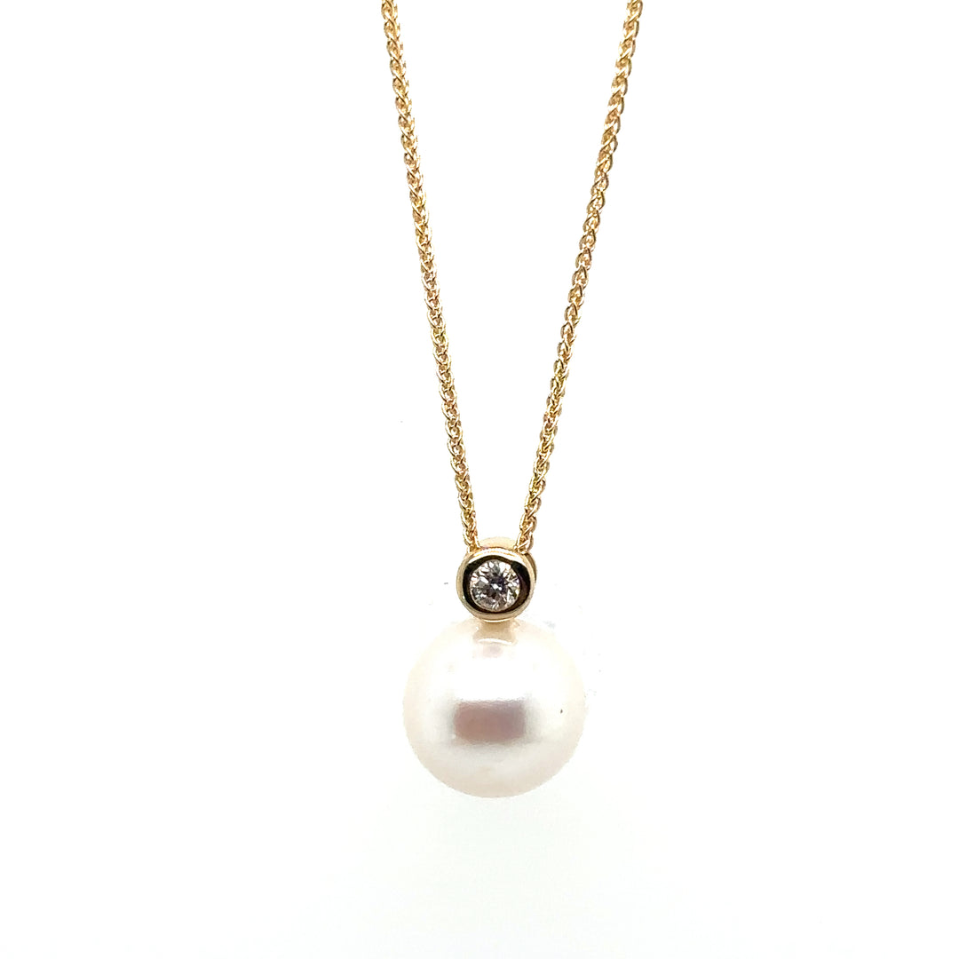 Pearl & Diamond Yellow Gold Pendant